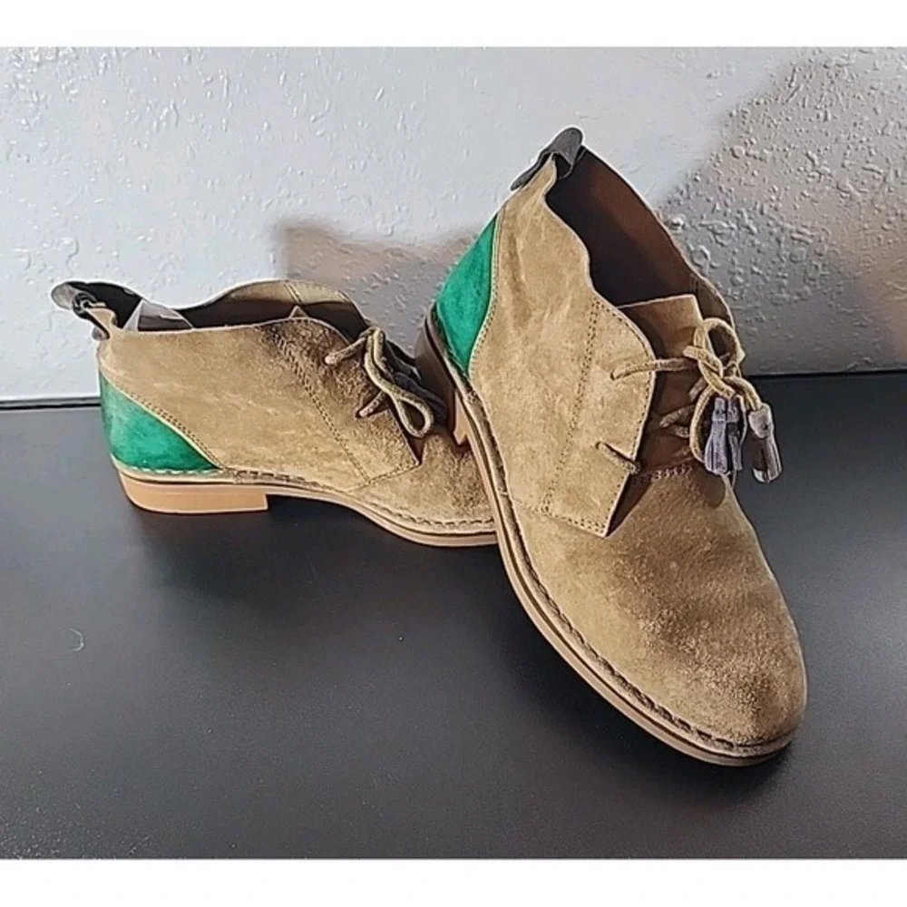 Hush Puppies Women's Beige/green‎ Chukka Boot Size 7.5 Very Good Condition